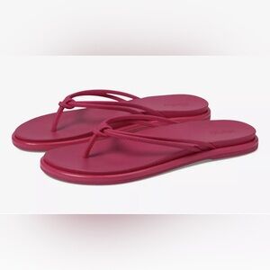 Olukai woman’s flip flops size 8 “AKA Pink Plumeria/Pink Plumeria beach sandals